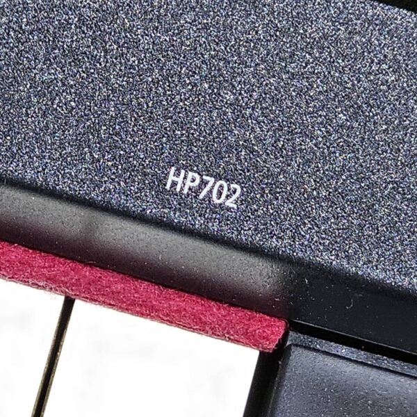 ROLAND HP702