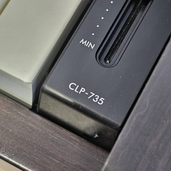 YAMAHA CLP-735